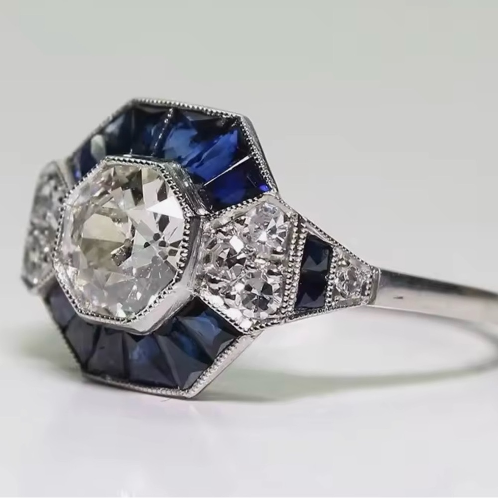 NEW Elegant Silver and Blue Gemstone Ring